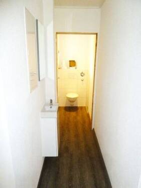 WC und Flur - 