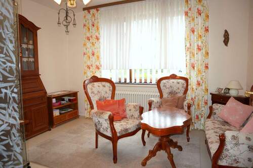 Zimmer im EG mit ... - 