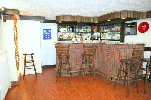 Bar im Kellergeschoss - 