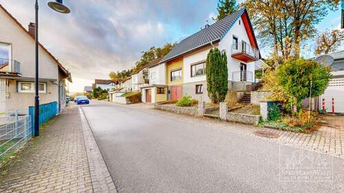 Straßenansicht rechts - 