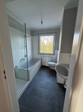 Bad.jpg - schöne EG 3-Raum-Wohnung auf dem Lande - Erstbezug nach Renovierung
