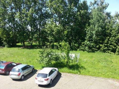 Stellplatz und Gartenfläche - 3 Zimmer Etagenwohnung in Leisnig