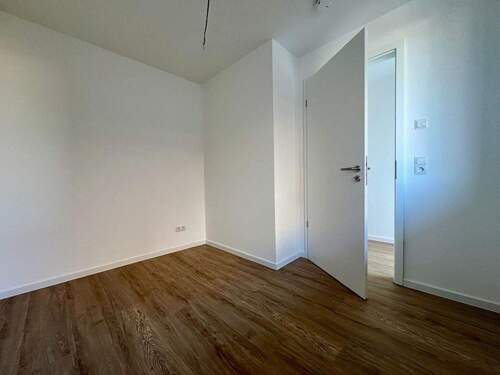 Kinder-/ Arbeitszimmer - 