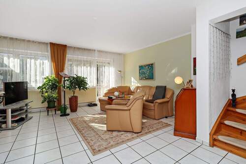 Wohnzimmer - 4 Zimmer Reihenmittelhaus zum Kaufen in Berlin