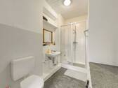 Badezimmer (Wohnung DG) - 