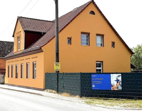 Straßenansicht - 9 Zimmer Einfamilienhaus zum Kaufen in Gühlen Glienicke
