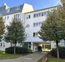 Helle 1-Raum-Wohnung mit Balkon, EBK und TG-Stellplatz direkt an der Mulde! - Zwickau Pölbitz