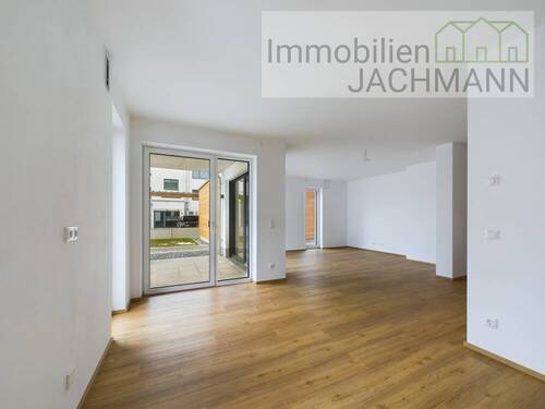 Wohnen/Kochen/Essen - Etagenwohnung mit 74,20 m² in Schwarzach zum Kaufen