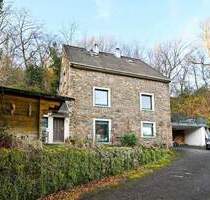 Bruchsteinhaus im Grünen: Gepflegtes Einfamilienhaus mit großem Grundstück in Niederbonsfeld - Hattingen