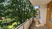 Blick vom Balkon ins Grüne - 