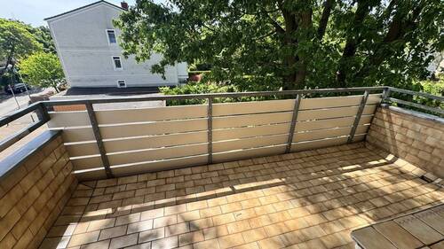 großer Balkon - 