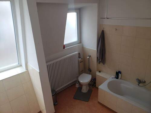 Bad 1.jpg - Terrassenwohnung mit 174,00 m&sup2; in Weiden in der Oberpfalz zur Miete