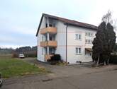 Außenansicht OG - 2-Zimmer Wohnung mit Balkon und 2 Stellplätzen in Gerlenhofen