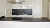 Moderne EBK mit Kochinsel - 