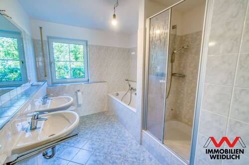 Bad im Obergeschoss - 