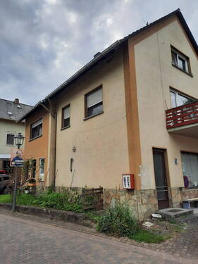Hausansicht - 4 Zimmer Etagenwohnung in Oberdiebach