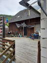 Eingang mit Terrasse - Etagenwohnung mit 100,00 m&sup2; in Oberdiebach zur Miete