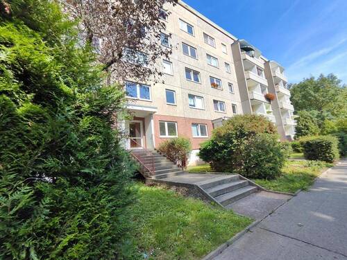 Hausansicht - Etagenwohnung mit 39,30 m² in Chemnitz zur Miete
