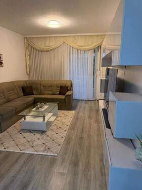 Wohnen - Einfamilienhaus mit 220,00 m&sup2; in Horn-Bad Meinberg zum Kaufen