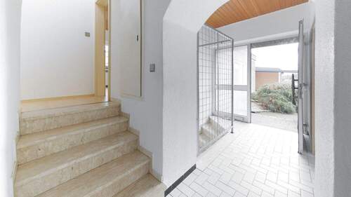 Eingang und Flurbereich - Wohneinheit links - 6 Zimmer Mehrfamilienhaus, Wohnhaus zum Kaufen in Dülmen