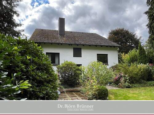 Solide gebaut - Anpacken und schönmachen - sanierungsbedürftig, viel Platz und herrlicher Garten