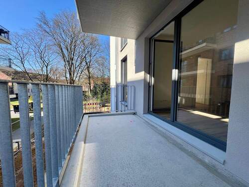 Balkon - Neubau, Erstbezug 