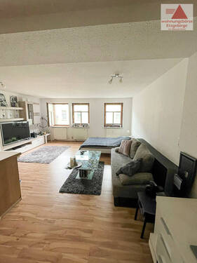 Einraum-Wohnung OG re - 