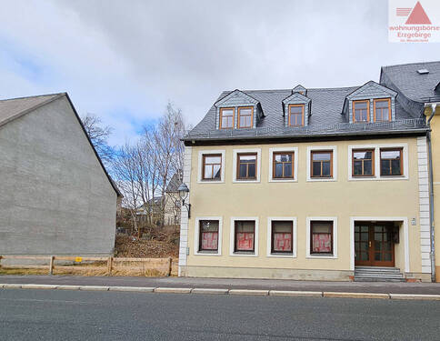 Straßenansicht - 6 Zimmer Mehrfamilienhaus, Wohnhaus zum Kaufen in Schneeberg