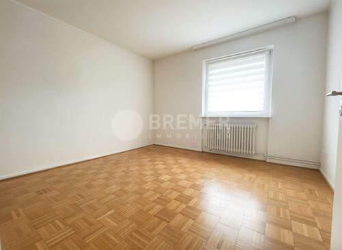 OG Links Schlafzimmer (KI) - 