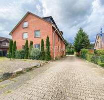 Immobilienpaket: 4 Eigentumswohnungen in einem Mehrfamilienhaus mit Garagen und Carport - Kirchgellersen