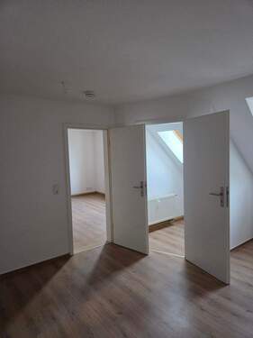 20260210_081100.jpg - 4 Zimmer Etagenwohnung in Waldheim