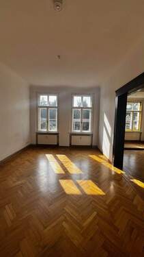 Zimmer 18 qm 1.JPEG - 