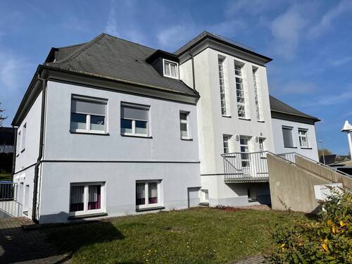 Außenansicht - Mehrfamilienhaus, Wohnhaus zum Kaufen in Oberweißbach/Thüringer Wald