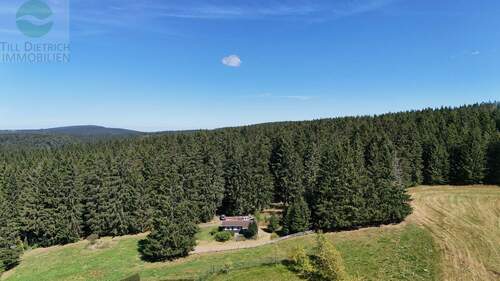 Weitblick - Natur pur - Wochenendhaus mit 66m² und Grundstück mit 971 m² auf dem Rennsteig - möbliert - inklusive Sauna