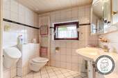 Bad mit Dusche im Erdgeschoss - 