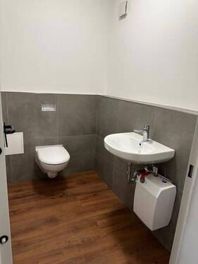 Bild 4 - Halle in Halle zur Miete