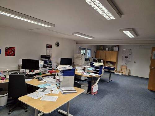 großes Büro 1. OG - 