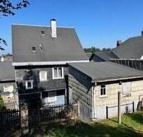 Wohnhaus mit Doppelgarage - 49.000,00&nbsp;EUR Kaufpreis, ca.&nbsp; 120,00&nbsp;m&sup2;&nbsp;Wohnfl&auml;che in Neuhaus am Rennweg (PLZ: 98724) Steinheid