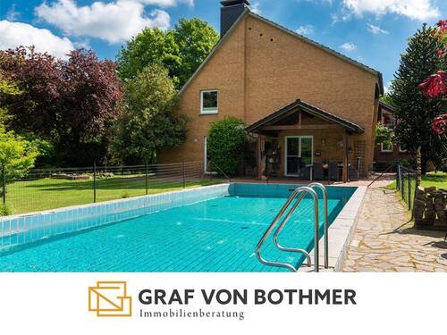 Außenansicht - Urlaubsgefühl mit eigenem Pool - 459.000,00&nbsp;EUR Kaufpreis, ca.&nbsp; 332,00&nbsp;m&sup2;&nbsp;Wohnfl&auml;che