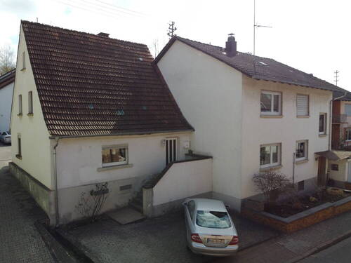 Nebengebäude - Mehrfamilienhaus, Wohnhaus in Mehlbach