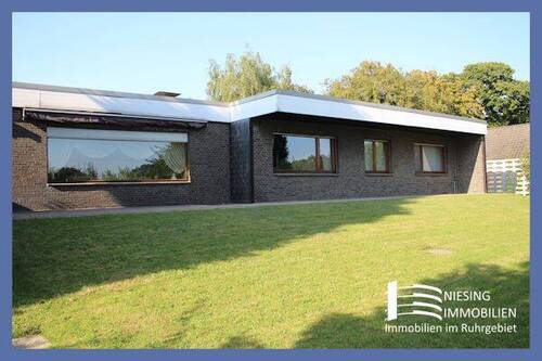 Ansicht.jpg - Bungalow - freistehend mit Garage & großem Grundstück ***provisionsfrei***