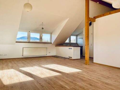Bild 1 - *Helle DG-Wohnung für Individualisten*