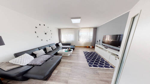 Wohnzimmer - 4 Zimmer Etagenwohnung zum Kaufen in Schweinfurt