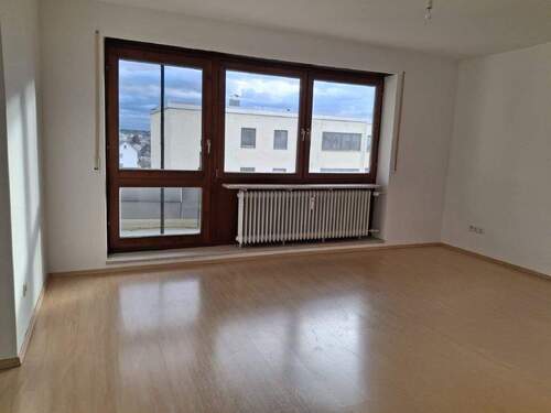 Wohnzimmer - Etagenwohnung mit 79,00 m&sup2; in Vilsbiburg zur Miete