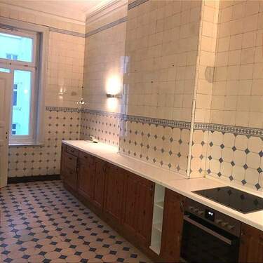 Fliesen werden teilweise noch ausgewechselt - 