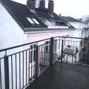 Doppelbalkon zum Hinterhof - 