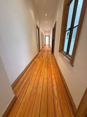 traumhafter Flur mit Fenster - 3 Zimmer Etagenwohnung zur Miete in Hamburg