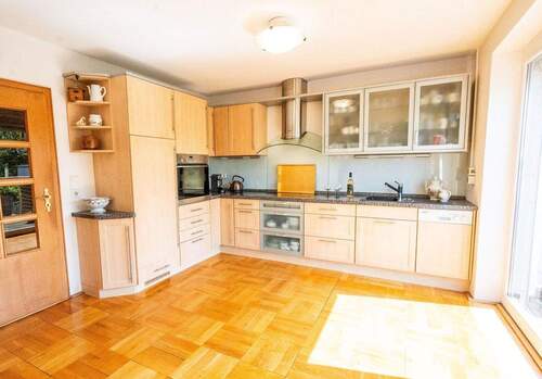 offene helle Wohnküche - 