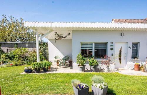 Gäste-Bungalow mit Terrasse - 