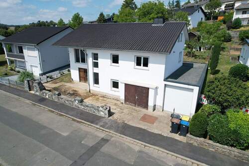 Seitenansicht 2 - 5 Zimmer Einfamilienhaus in Leun / Stockhausen